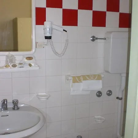Hotell Moschini 3*